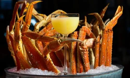 Морские ежи и коктейль с гребешком в «КрабыКутабы»