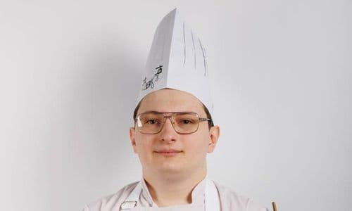 Кирилл Черношвец: от стажировки с сетом «Урал» до собственной региональной кухни в Челябинске